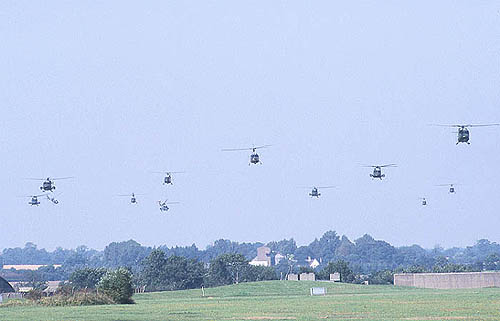 16 Air Assault Brigade's airborne bit do their stuff