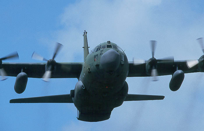 mc130fly.JPG (43007 bytes)