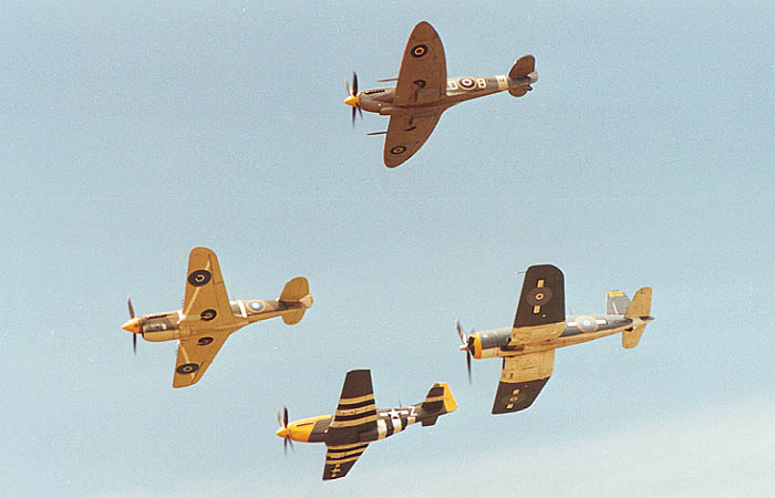 warbirds.JPG (44612 bytes)