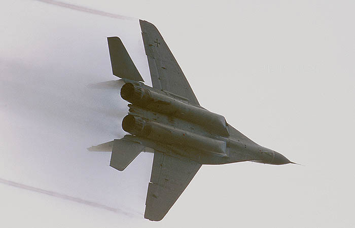 MiG29Leuch29+11-4.JPG (23122 bytes)