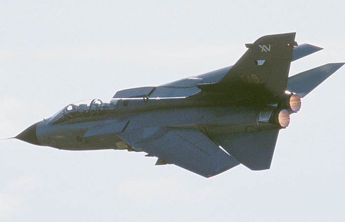 TornGR1LeuchZA321.JPG (26736 bytes)