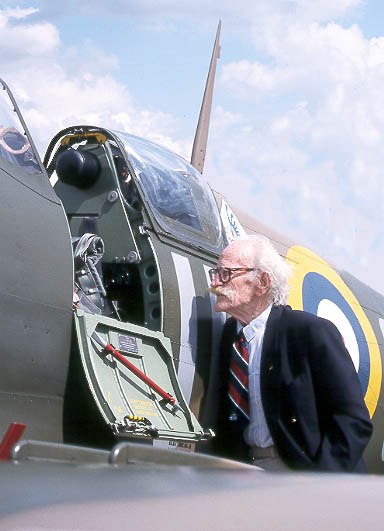 oldpilot2.JPG (41233 bytes)