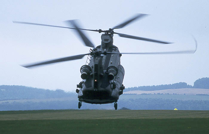 chinook.JPG (37781 bytes)