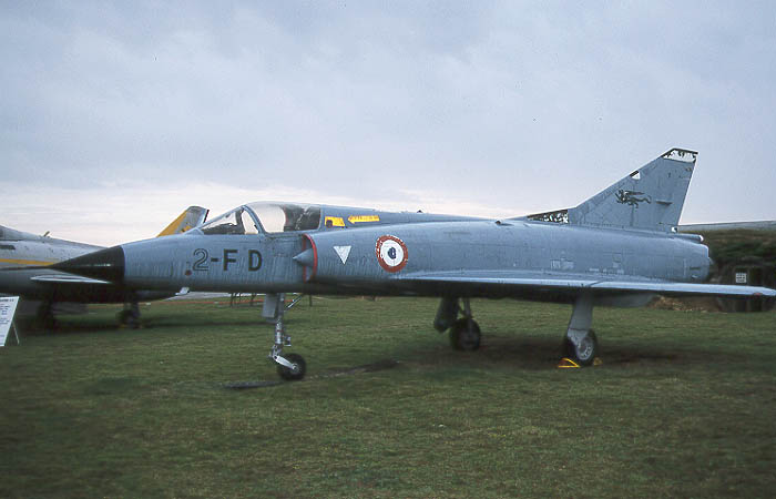 mir7.JPG (40445 bytes)